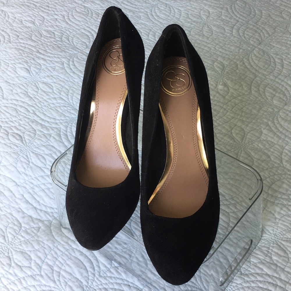 Black suede heels